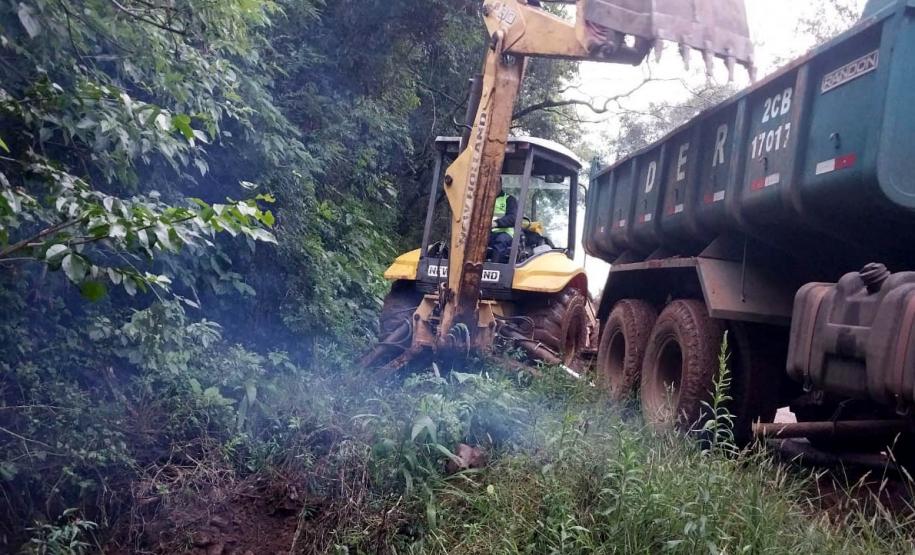 Equipes do DER/PR ajudam a recuperar rodovias de duas cidades no Rio Grande do Sul