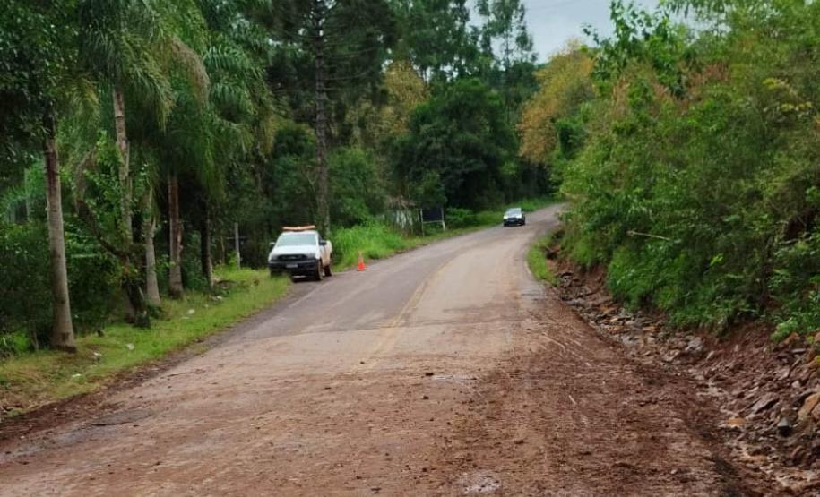 Equipes do DER/PR ajudam a recuperar rodovias de duas cidades no Rio Grande do Sul