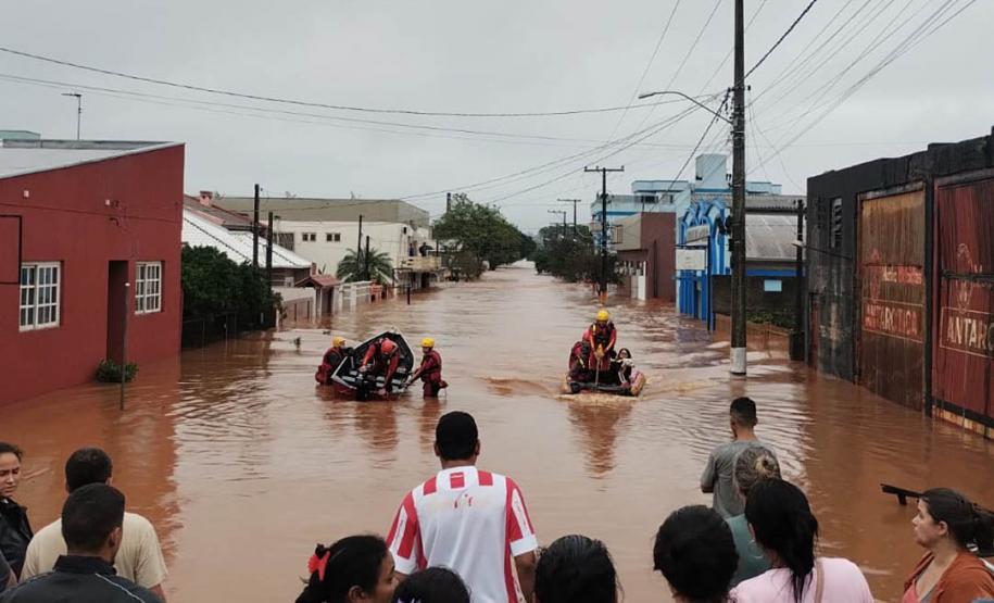 Paraná arrecada doações para vítimas das chuvas no Rio Grande do Sul