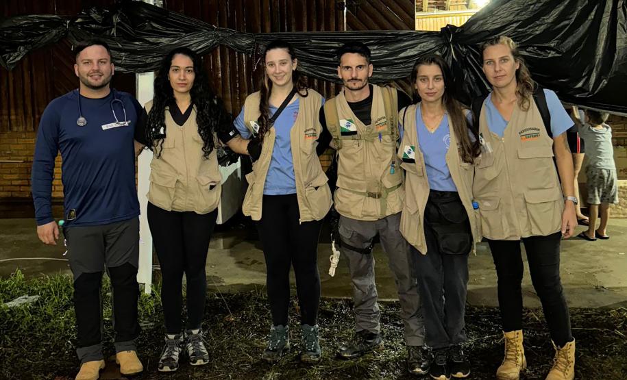 Paranaenses atendem mais de mil animais resgatados em hospital veterinário no RS