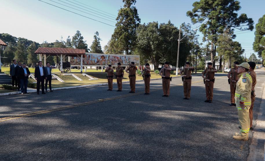 O governador Carlos Massa Ratinho Junior entregou nesta segunda-feira (3) 39 novos veículos para reforçar os trabalhos do Corpo de Bombeiros do Paraná.