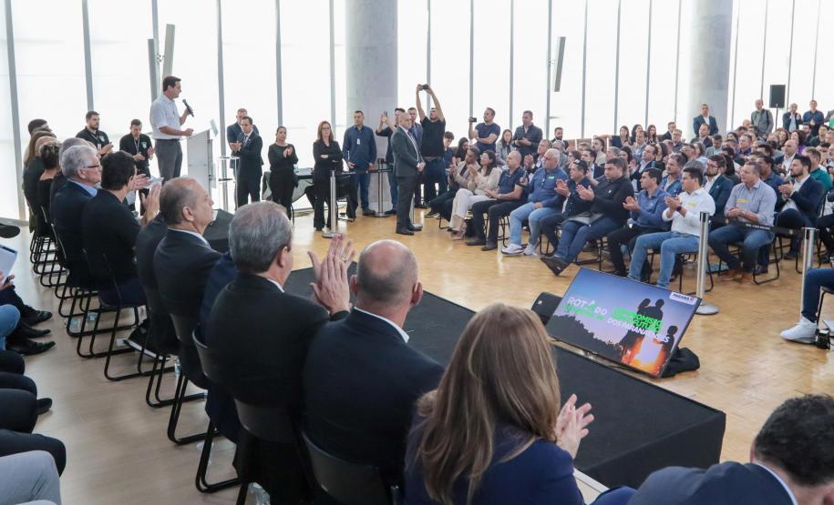 O governador Carlos Massa Ratinho Junior participa nesta quarta-feira (19), do lançamento Programa Rota do Progresso no Palácio Iguaçu.