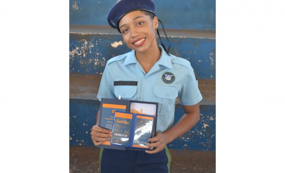 Estudante do Norte do Paraná vence concurso de redação e se tornará jovem senadora por quatro dias