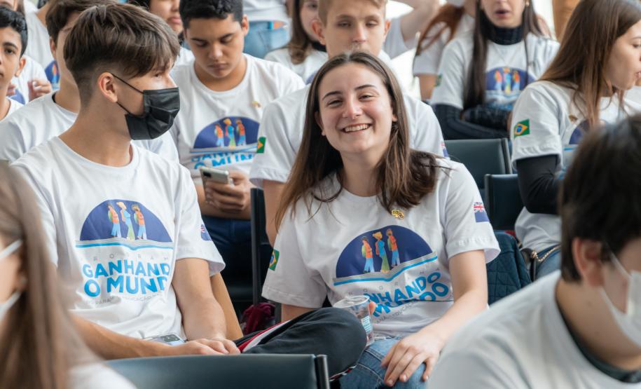 Educação divulga segunda convocação para o Ganhando o Mundo 2025