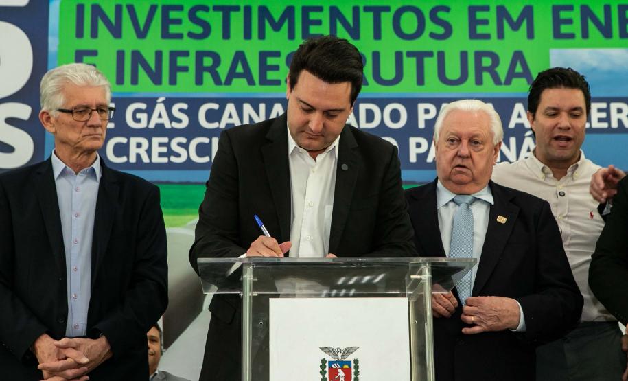 Curitiba, 24 de junho de 2024 - Governador Carlos Massa Ratinho Junior anunciou investimentos de R$ 505 milhões em energia e infraestrutura de gás canalizado para acelarar o crescimento do Paraná.