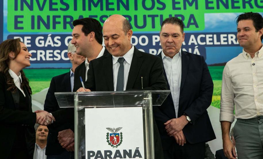 Curitiba, 24 de junho de 2024 - Governador Carlos Massa Ratinho Junior anunciou investimentos de R$ 505 milhões em energia e infraestrutura de gás canalizado para acelarar o crescimento do Paraná.