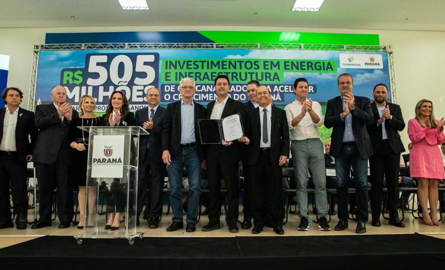 Curitiba, 24 de junho de 2024 - Governador Carlos Massa Ratinho Junior anunciou investimentos de R$ 505 milhões em energia e infraestrutura de gás canalizado para acelarar o crescimento do Paraná.