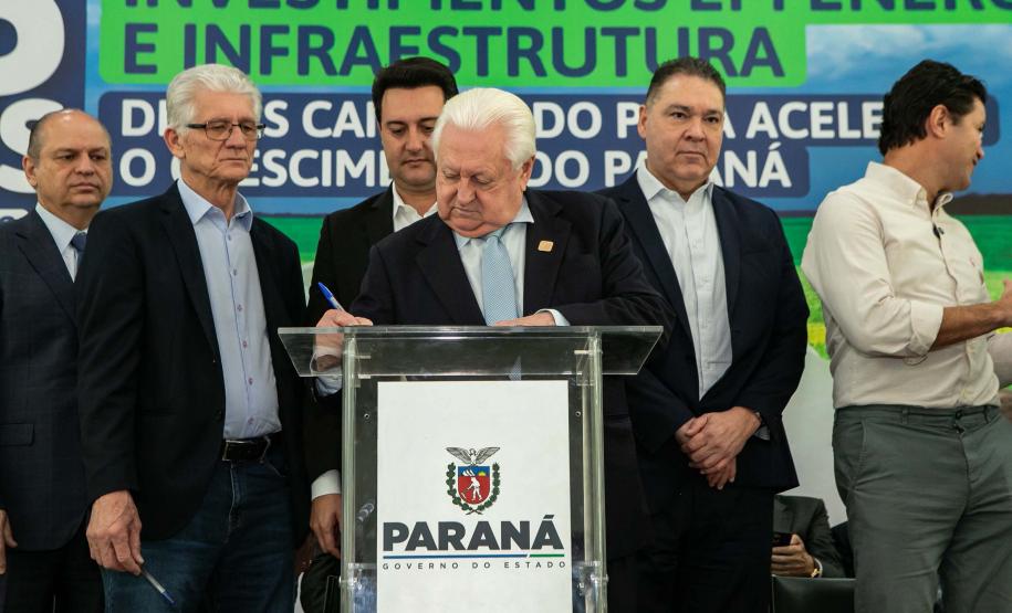 Curitiba, 24 de junho de 2024 - Governador Carlos Massa Ratinho Junior anunciou investimentos de R$ 505 milhões em energia e infraestrutura de gás canalizado para acelarar o crescimento do Paraná.