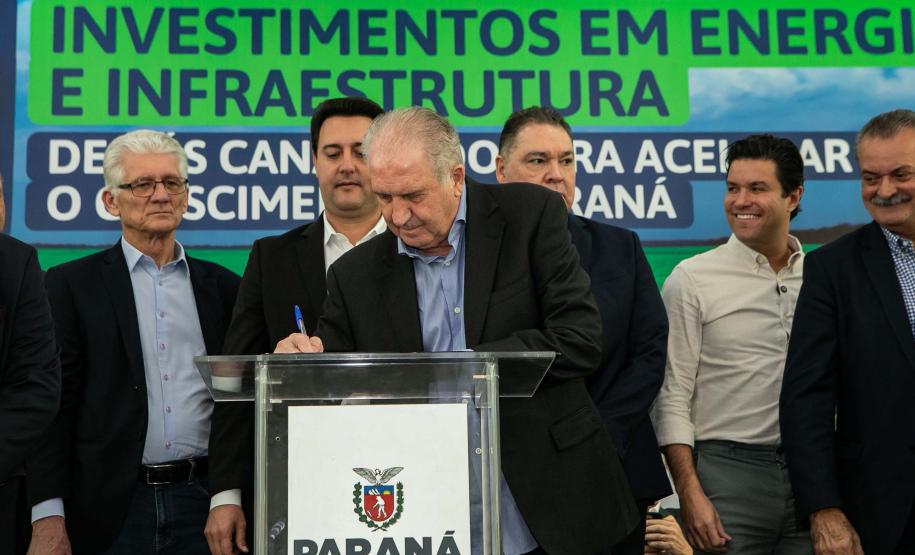 Curitiba, 24 de junho de 2024 - Governador Carlos Massa Ratinho Junior anunciou investimentos de R$ 505 milhões em energia e infraestrutura de gás canalizado para acelarar o crescimento do Paraná.