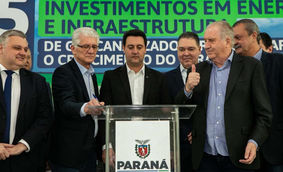 Curitiba, 24 de junho de 2024 - Governador Carlos Massa Ratinho Junior anunciou investimentos de R$ 505 milhões em energia e infraestrutura de gás canalizado para acelarar o crescimento do Paraná.