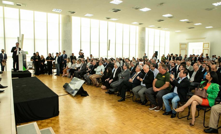 Curitiba, 24 de junho de 2024 - Governador Carlos Massa Ratinho Junior anunciou investimentos de R$ 505 milhões em energia e infraestrutura de gás canalizado para acelarar o crescimento do Paraná.