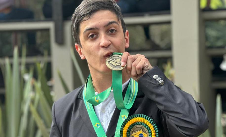 Terapia com cavalos oferecida pela PMPR colabora na qualidade de vida de pessoas com deficiência