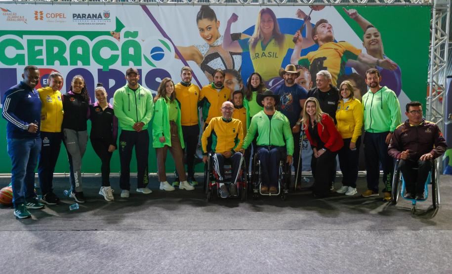 Governador em exercício Darci Piana participa do evento Transformando Pessoas, Formando Vencedores, evento que reuniu atletas e técnicos paranaenses que vão participar dos Jogos Olímpicos e Paralímpicos de Paris 2024.