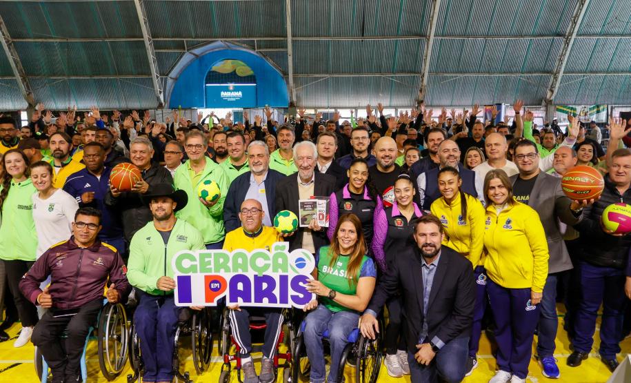 Governador em exercício Darci Piana participa do evento Transformando Pessoas, Formando Vencedores, evento que reuniu atletas e técnicos paranaenses que vão participar dos Jogos Olímpicos e Paralímpicos de Paris 2024.