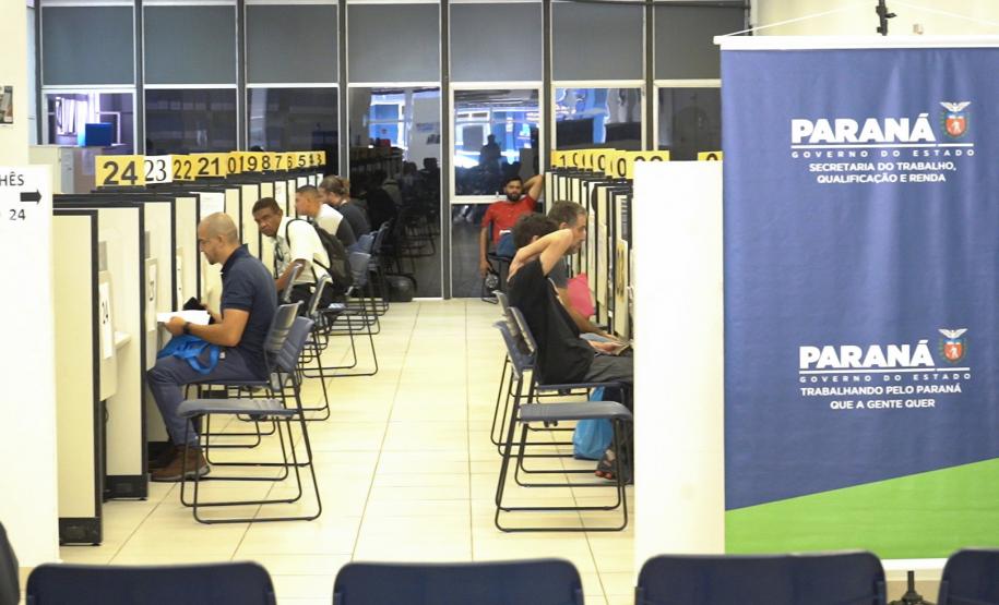 Agências do Trabalhador do Paraná iniciam a semana com 20,8 mil vagas