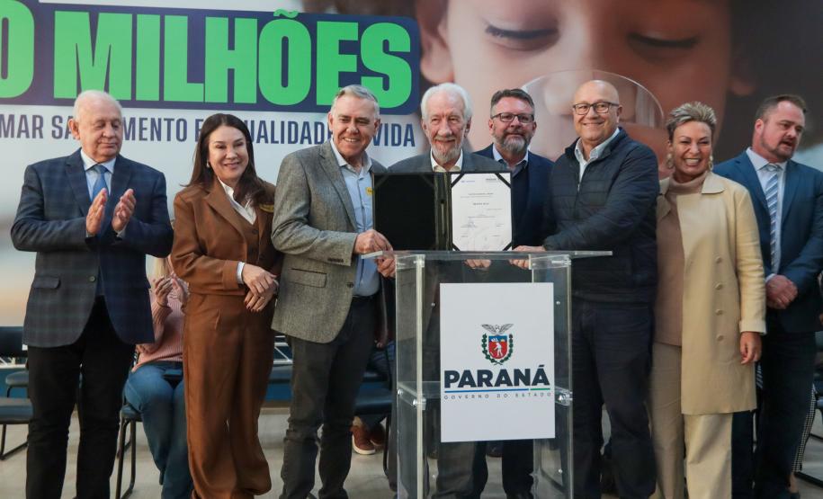 O governador em exercício Darci Piana e o presidente da Sanepar, Wilson Bley, anunciam nesta terça-feira (02) um pacote de investimento em saneamento rural e urbano e distribuição de água, além da conclusão de obras emblemáticas do setor.