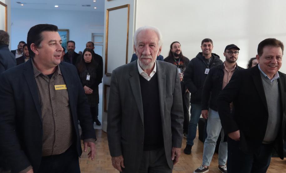 O governador em exercício Darci Piana e o presidente da Sanepar, Wilson Bley, anunciam nesta terça-feira (02) um pacote de investimento em saneamento rural e urbano e distribuição de água, além da conclusão de obras emblemáticas do setor.