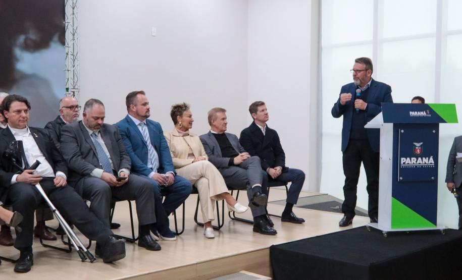 O governador em exercício Darci Piana e o presidente da Sanepar, Wilson Bley, anunciam nesta terça-feira (02) um pacote de investimento em saneamento rural e urbano e distribuição de água, além da conclusão de obras emblemáticas do setor.