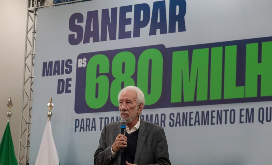 O governador em exercício Darci Piana e o presidente da Sanepar, Wilson Bley, anunciam nesta terça-feira (02) um pacote de investimento em saneamento rural e urbano e distribuição de água, além da conclusão de obras emblemáticas do setor.