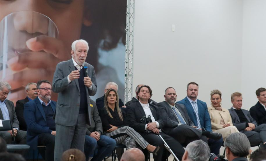O governador em exercício Darci Piana e o presidente da Sanepar, Wilson Bley, anunciam nesta terça-feira (02) um pacote de investimento em saneamento rural e urbano e distribuição de água, além da conclusão de obras emblemáticas do setor.