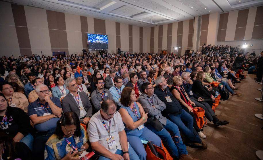 Paraná discute diretrizes para a ciência, tecnologia e inovação em conferência em Brasília