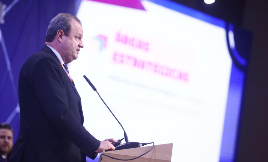 Paraná discute diretrizes para a ciência, tecnologia e inovação em conferência em Brasília