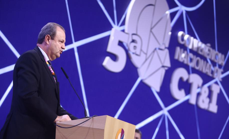 Paraná discute diretrizes para a ciência, tecnologia e inovação em conferência em Brasília