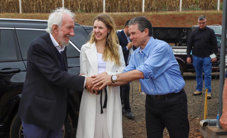 O governador em exercício Darci Piana recebeu o ministro da Pesca e Aquicultura, André de Paula, em uma visita a produtores de tilápia em Alvorada do Sul e Bela Vista do Paraíso, na região Norte do Paraná, nesta segunda-feira (15).