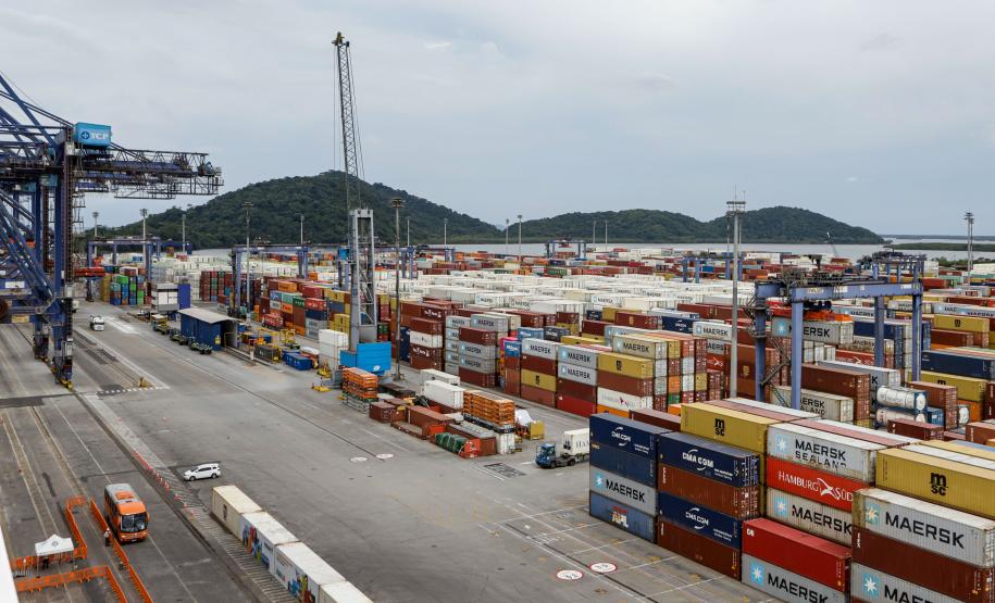 Paraná amplia destinos de exportações: são 2.081 produtos para 215 mercados