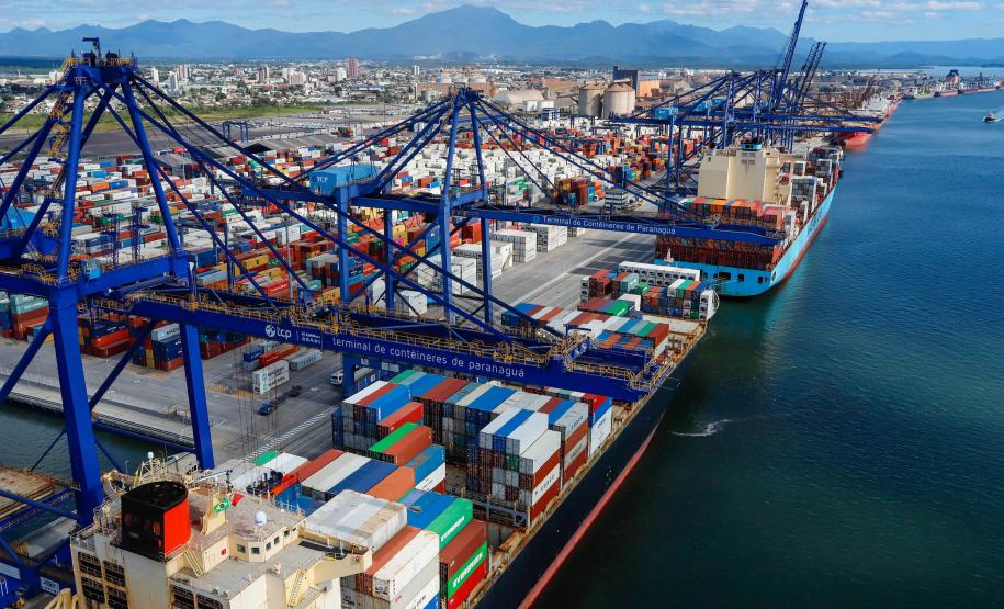Paraná amplia destinos de exportações: são 2.081 produtos para 215 mercados