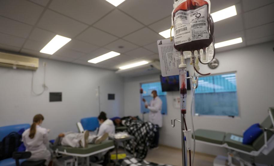 Com baixo estoque para sangues tipo O+ e O-, Paraná solicita doação de sangue