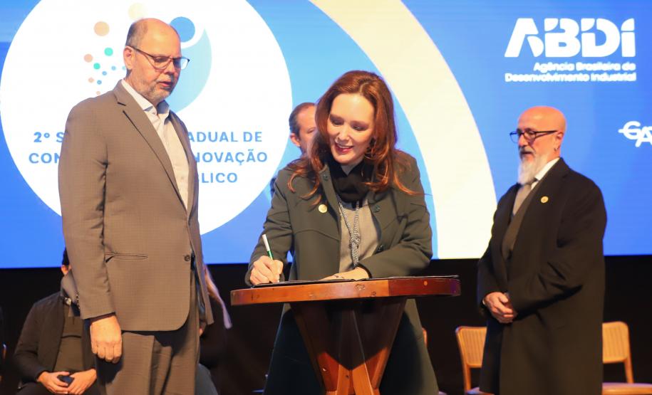 O Governo do Estado, por meio da Secretaria da Inovação, Modernização e Transformação Digital (SEI), apresentou nesta terça-feira (13) novidades voltadas à inovação: a criação de um novo hub para Govtechs e um acordo de colaboração com a Agência Brasileira de Desenvolvimento Industrial (ABDI), do governo federal, que dará apoio técnico especializado para futuras contratações do Estado em Pesquisa e Desenvolvimento (P&D).