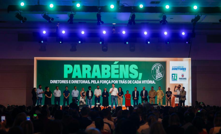 O governador Carlos Massa Ratinho Junior assinou nesta quinta-feira (22) a liberação de R$ 220 milhões para melhorar a estrutura das escolas da rede estadual do Paraná.