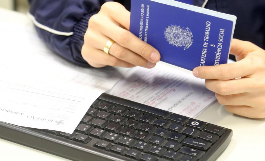 Mutirão de empregos na Cidade Industrial de Curitiba ofertará mil vagas na quarta-feira