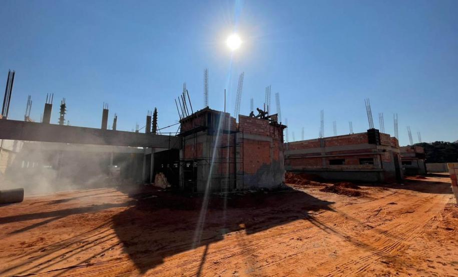 Ambulatório Médico de Especialidades (AME) Universitário de Ponta Grossa já atingiu 36% de execução da obra.