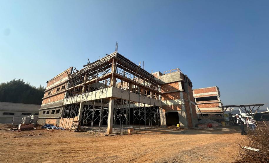 Ambulatório Médico de Especialidades (AME) Universitário de Ponta Grossa já atingiu 36% de execução da obra.