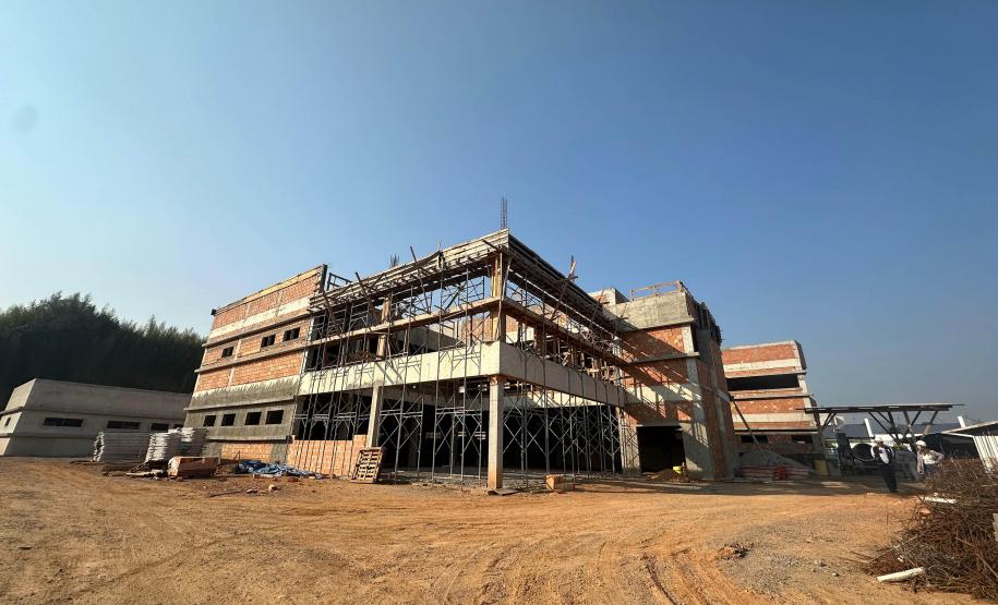 Ambulatório Médico de Especialidades (AME) Universitário de Ponta Grossa já atingiu 36% de execução da obra.
