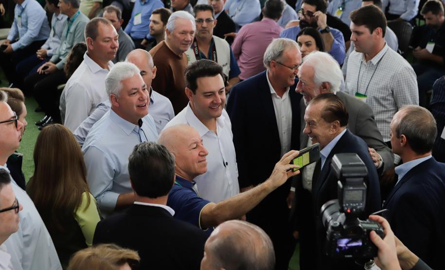 Campo Mourão, 16 de agosto de 2024 - O governador Carlos Massa Ratinho Junior participa da inauguração da indústria de rações e do lançamento da pedra fundamental da indústria de etanol e milho da Coamo em Campo Mourão.