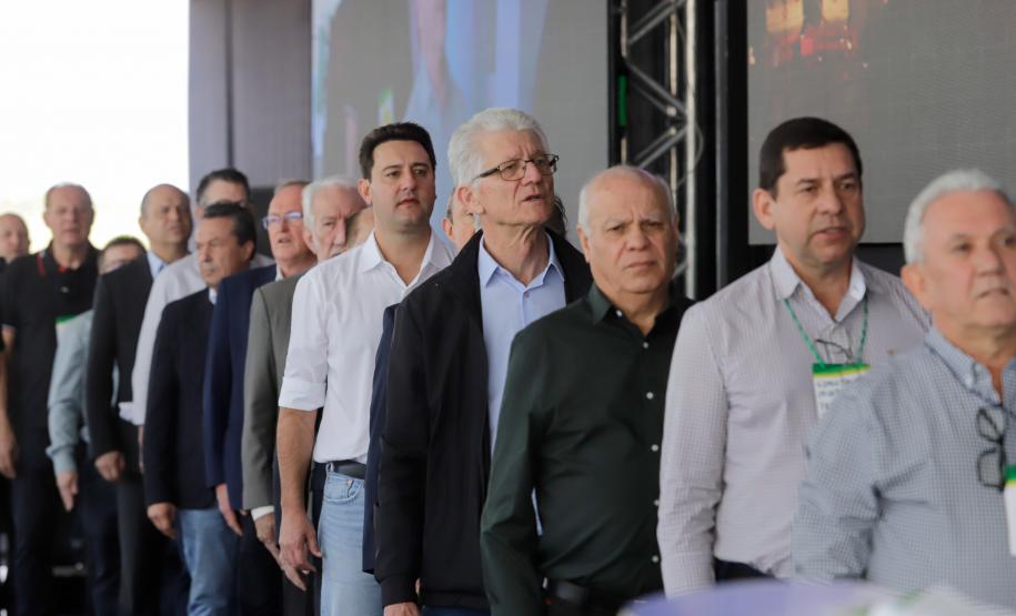 Campo Mourão, 16 de agosto de 2024 - O governador Carlos Massa Ratinho Junior participa da inauguração da indústria de rações e do lançamento da pedra fundamental da indústria de etanol e milho da Coamo em Campo Mourão.