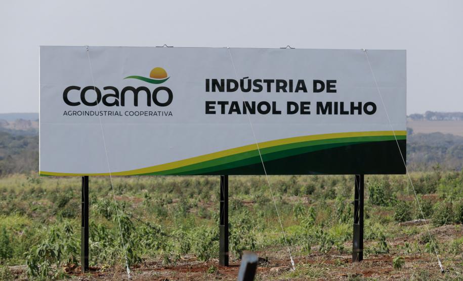 Campo Mourão, 16 de agosto de 2024 - O governador Carlos Massa Ratinho Junior participa da inauguração da indústria de rações e do lançamento da pedra fundamental da indústria de etanol e milho da Coamo em Campo Mourão.