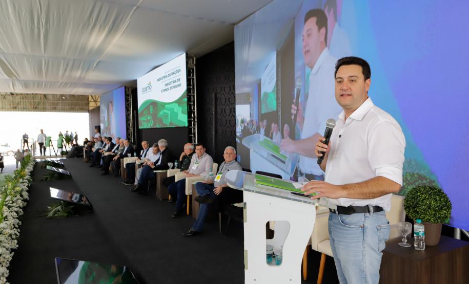 Campo Mourão, 16 de agosto de 2024 - O governador Carlos Massa Ratinho Junior participa da inauguração da indústria de rações e do lançamento da pedra fundamental da indústria de etanol e milho da Coamo em Campo Mourão.