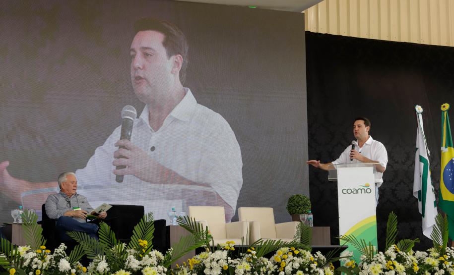 Campo Mourão, 16 de agosto de 2024 - O governador Carlos Massa Ratinho Junior participa da inauguração da indústria de rações e do lançamento da pedra fundamental da indústria de etanol e milho da Coamo em Campo Mourão.
