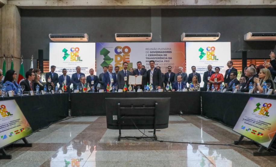 O governador Carlos Massa Ratinho Junior participou nesta quinta-feira (1º) da reunião do Conselho de Desenvolvimento e Integração Sul (Codesul), em Campo Grande (MS).