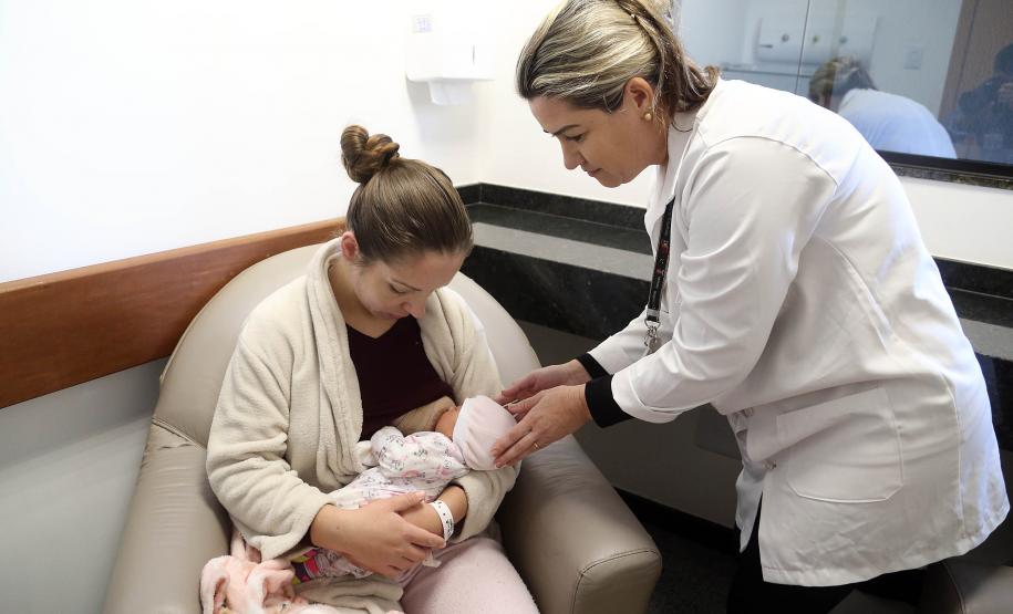 Rede de aleitamento materno e hospitais certificados ajudam milhares de bebês todos os anos - A Secretaria de Estado da Saúde (Sesa) possui a Rede Estadual de Bancos de Leite Humano, que atualmente conta com 15 bancos de leite humano (BLH) e 15 postos de coleta (PCLH) em todo Estado