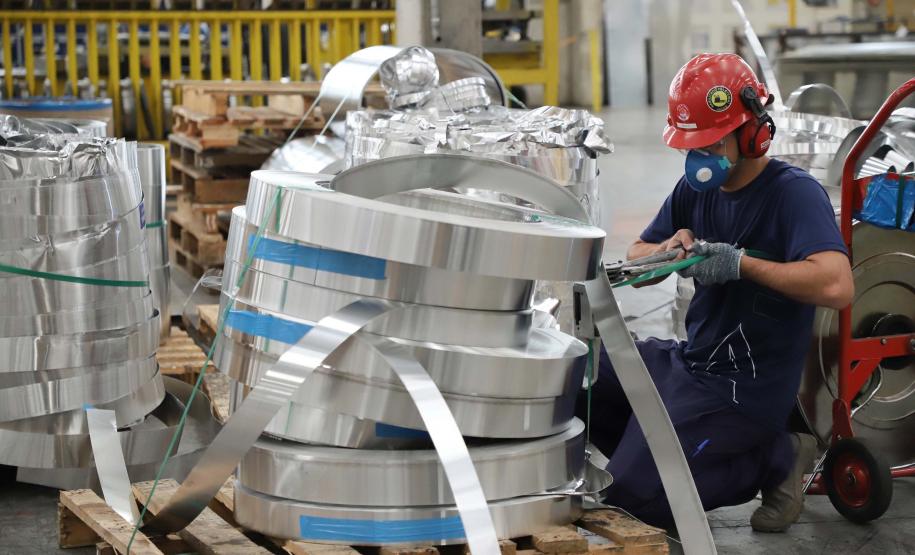 790 mil pessoas: Paraná atinge maior número de trabalhadores na indústria da história