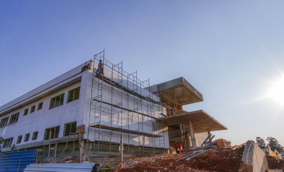 Ambulatório Médico de Especialidades (AME) Universitário de Ponta Grossa já atingiu 36% de execução da obra.