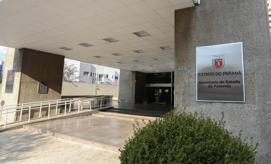 Dívida em queda, receita em alta: como o Paraná se tornou o 3º estado com melhores contas