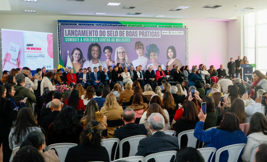 Empresas e instituições do Paraná podem aderir ao selo que reconhece ações pelas mulheres