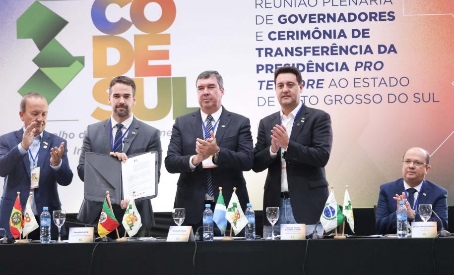 O governador Carlos Massa Ratinho Junior participou nesta quinta-feira (1º) da reunião do Conselho de Desenvolvimento e Integração Sul (Codesul), em Campo Grande (MS).