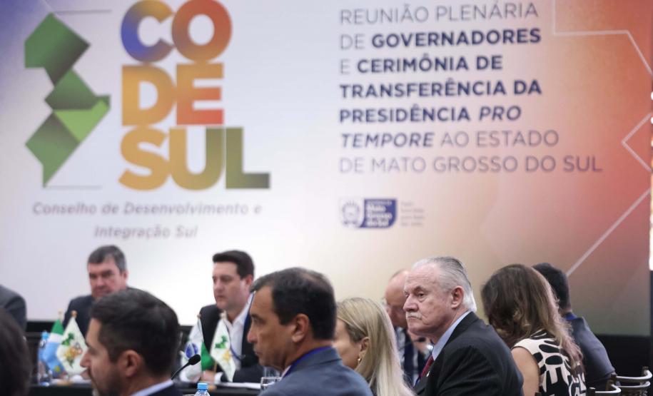 O governador Carlos Massa Ratinho Junior participou nesta quinta-feira (1º) da reunião do Conselho de Desenvolvimento e Integração Sul (Codesul), em Campo Grande (MS).